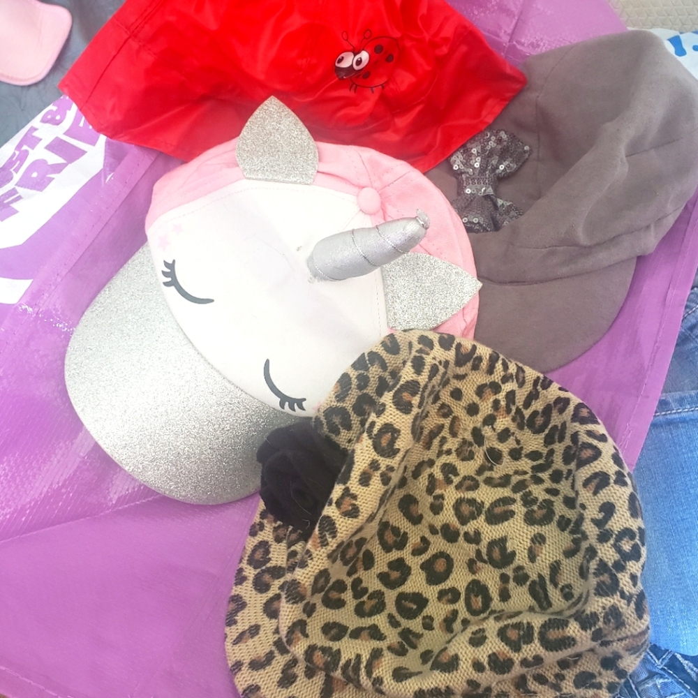 Lot Of 4 Girls Hats Assorted Styles And Colors